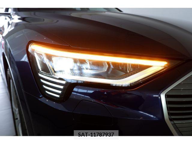 Audi E-TRON 2022-06 318051-8