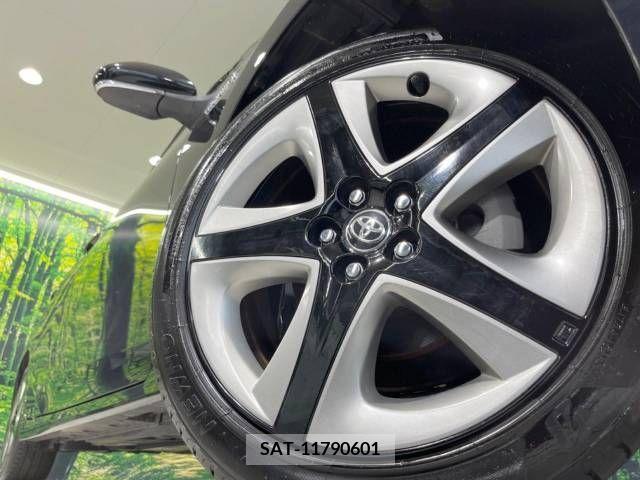 Toyota PRIUS 2019-07 380595-13