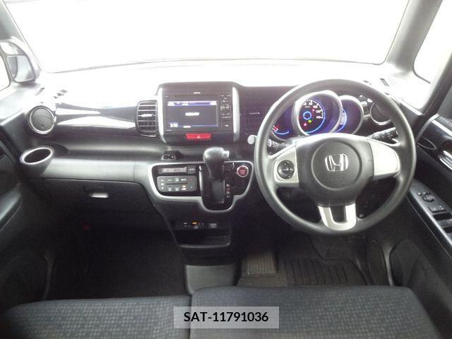 Honda N BOX CUSTOM 2017-06 306727-2