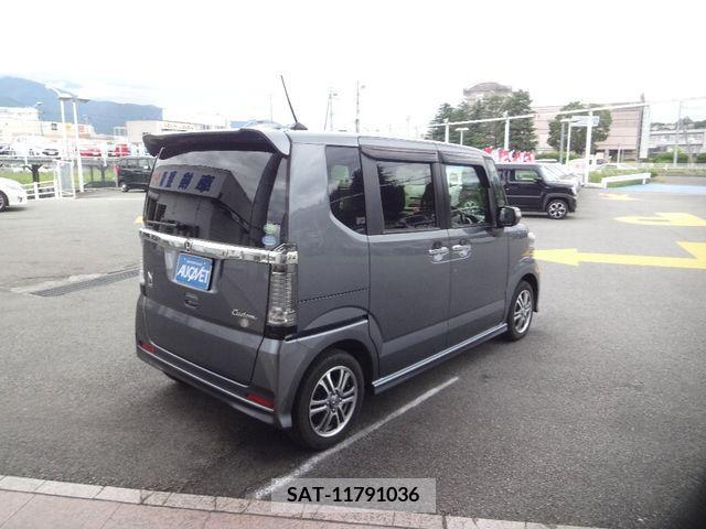 Honda N BOX CUSTOM 2017-06 306727-1