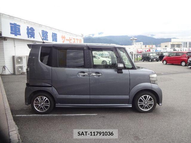 Honda N BOX CUSTOM 2017-06 306727-3