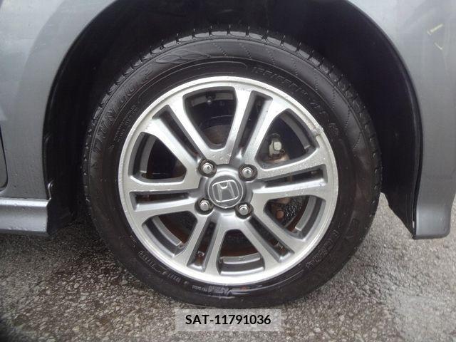 Honda N BOX CUSTOM 2017-06 306727-29