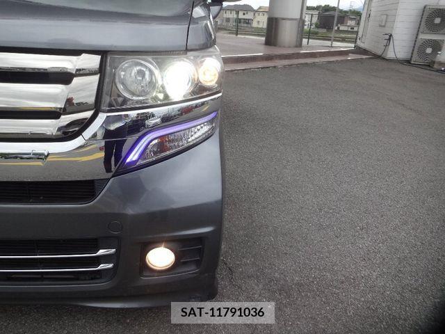 Honda N BOX CUSTOM 2017-06 306727-28