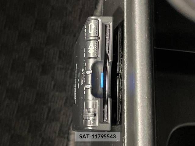 Suzuki SWIFT 2020-04 382044-6