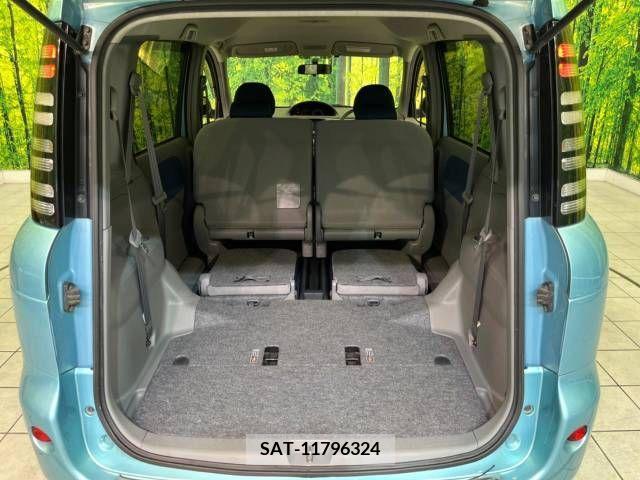 Toyota SIENTA 2004-01 368156-11