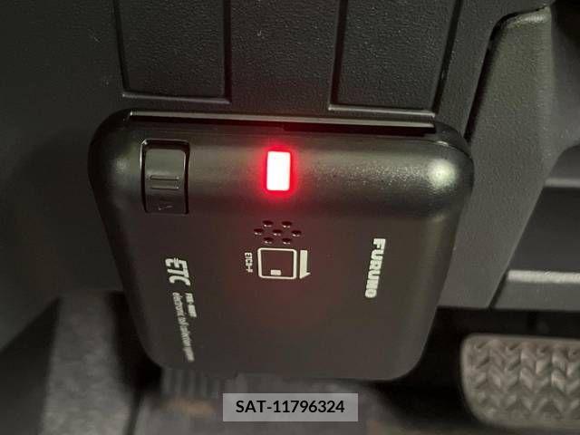 Toyota SIENTA 2004-01 368156-5