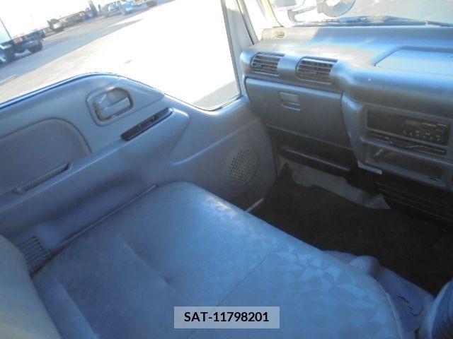 Mazda TITAN 2006-04 208336-16