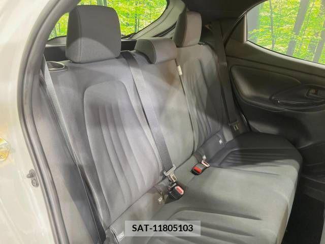 Toyota YARIS 2023-07 395375-11