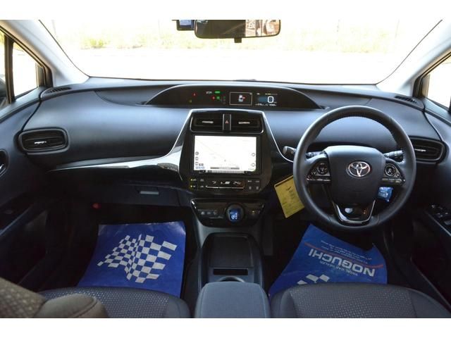 Toyota PRIUS 2019-07 27588-4
