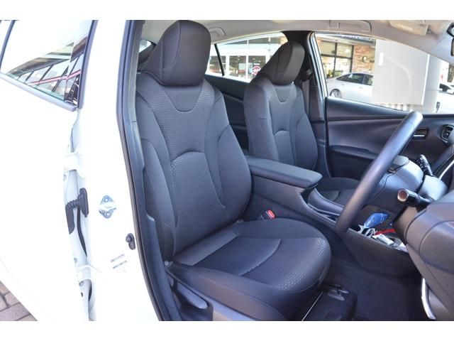 Toyota PRIUS 2019-07 27588-6