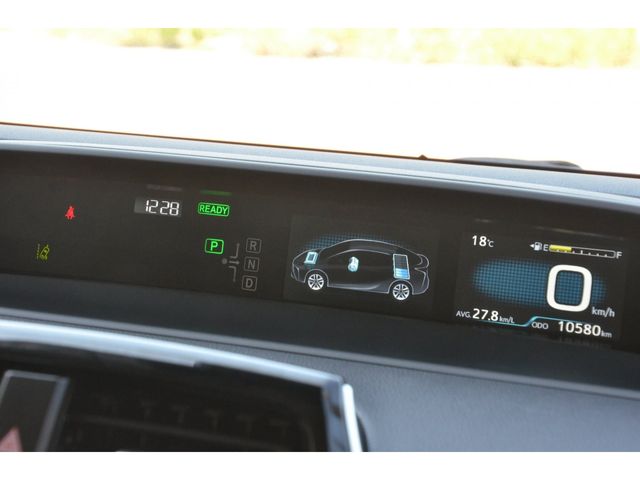Toyota PRIUS 2019-07 27588-5