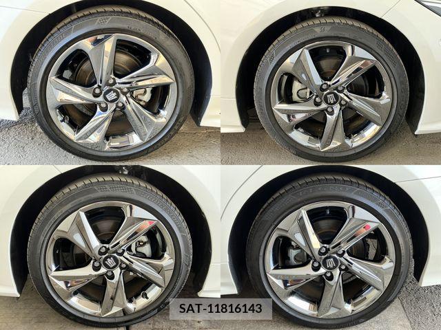 Toyota CROWN SEDAN 2019-04 300617-26