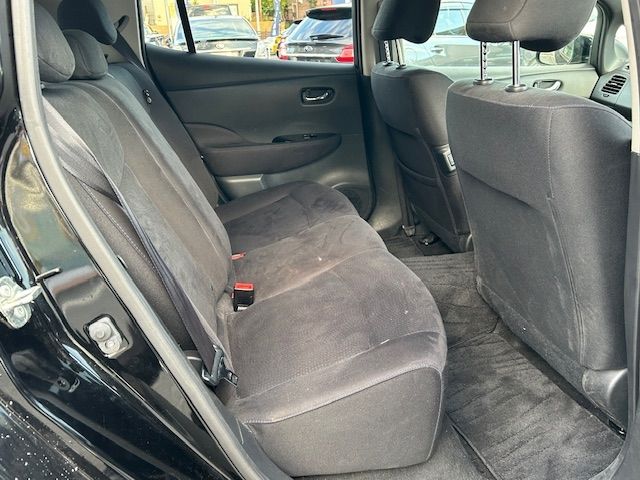 Nissan LEAF 2015-07 19628-11