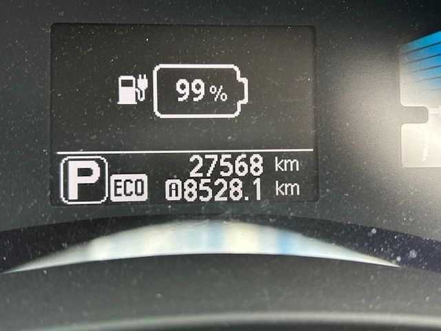 Nissan LEAF 2015-07 19628-23