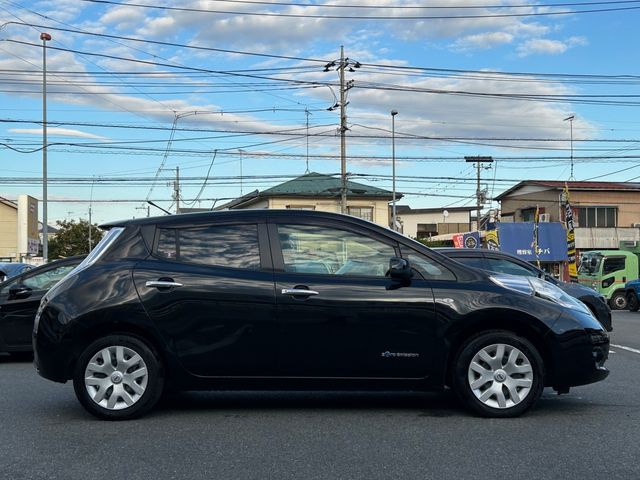 Nissan LEAF 2015-07 19628-3