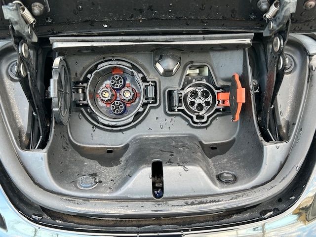 Nissan LEAF 2015-07 19628-15