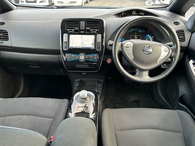 Nissan LEAF 2015-07 19628-8