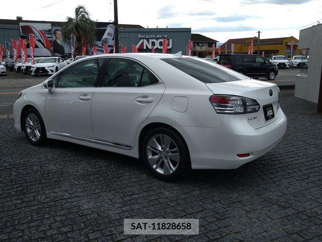 Lexus HS 2011-09 354130-3