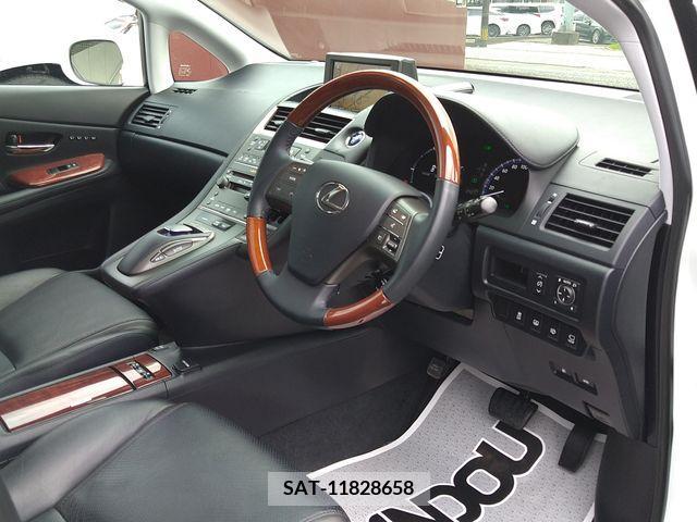 Lexus HS 2011-09 354130-10