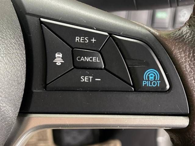 Nissan SERENA 2016-10 181178-6