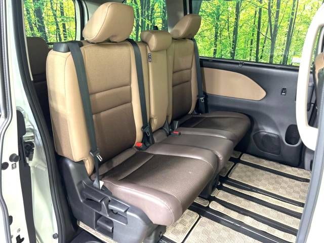 Nissan SERENA 2016-10 181178-8
