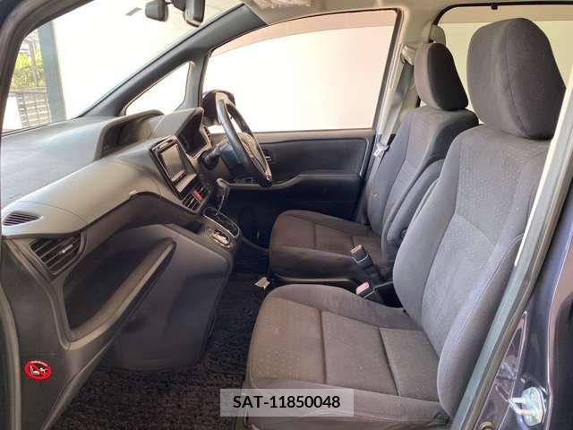 Toyota VOXY 2014-06 370442-6