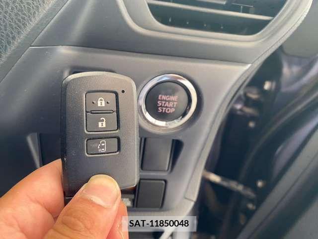 Toyota VOXY 2014-06 370442-17