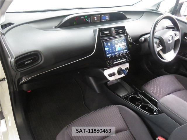 Toyota PRIUS 2019-01 349865-14