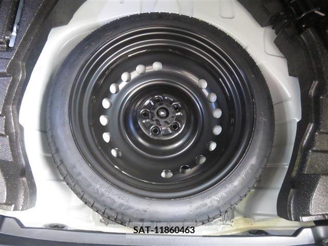 Toyota PRIUS 2019-01 349865-13