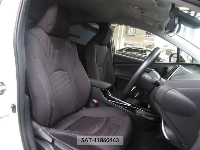 Toyota PRIUS 2019-01 349865-2