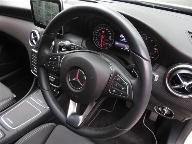 Mercedes Benz A-CLASS 2016-01 188552-11