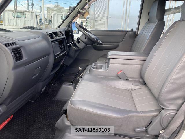 Mazda BONGO VAN 2011-03 212610-6