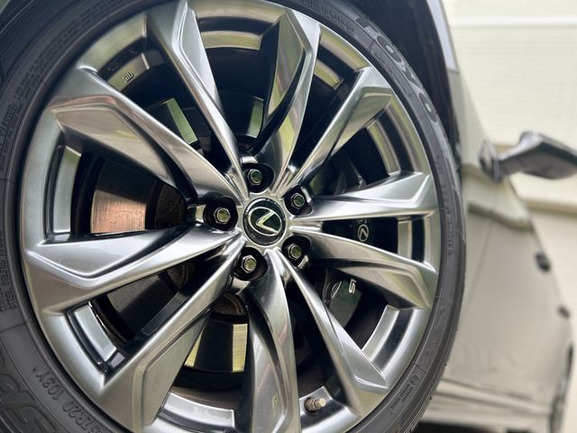 Lexus LS 2018-01 467-20