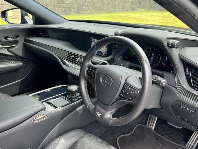 Lexus LS 2018-01 467-2