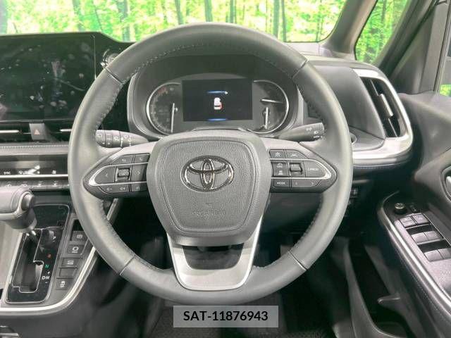 Toyota VOXY 2023-10 289006-12