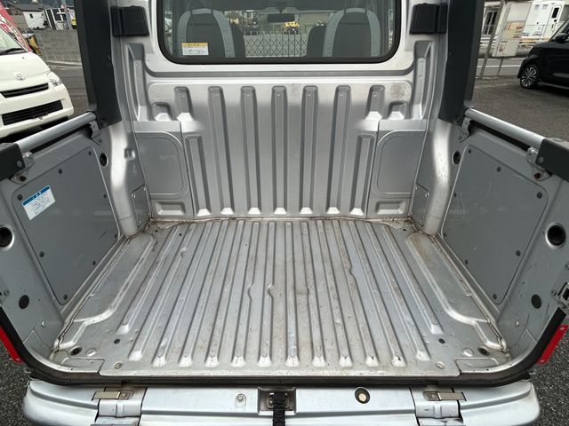 Daihatsu HIJET VAN 2017-07 13170-13