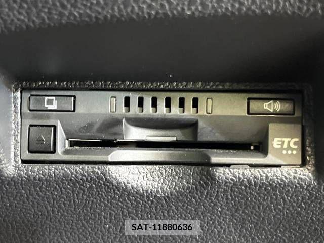 Toyota PRIUS 2018-03 281707-6