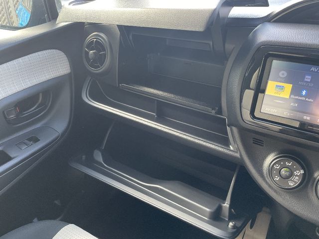 Toyota VITZ 2017-07 27483-20