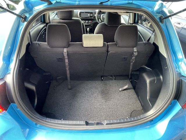 Toyota VITZ 2017-07 27483-7