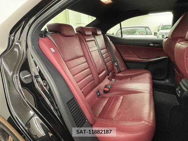 Lexus IS 2014-03 354095-7