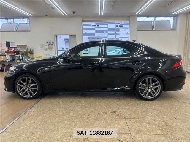 Lexus IS 2014-03 354095-18