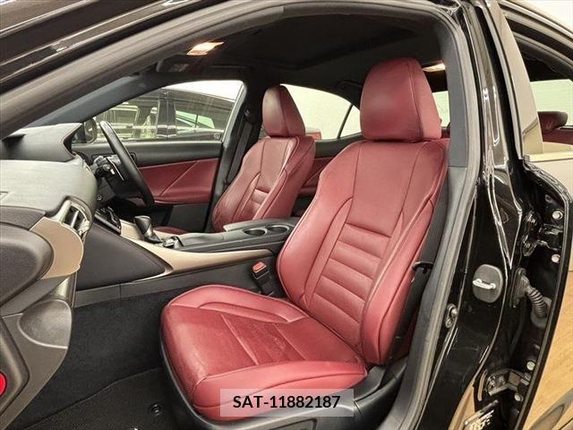 Lexus IS 2014-03 354095-28
