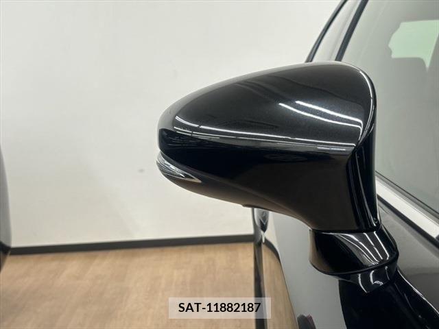 Lexus IS 2014-03 354095-22