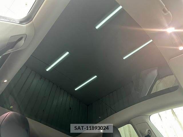 Tesla MODEL Y 2022-09 287618-5