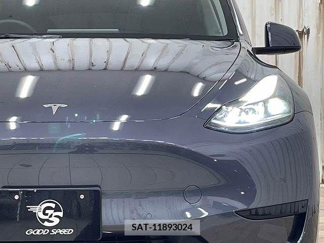 Tesla MODEL Y 2022-09 287618-18