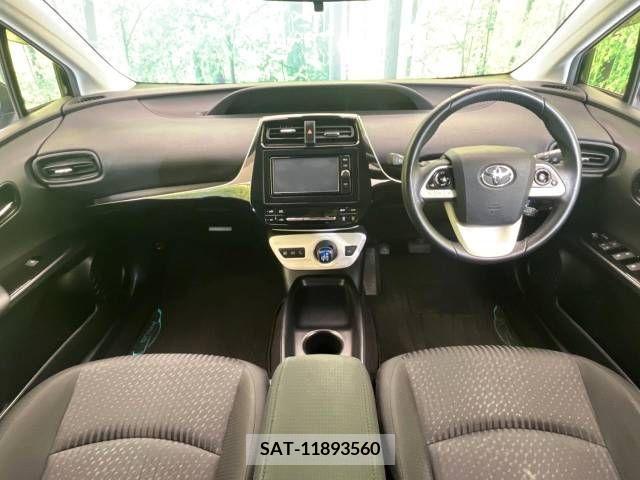 Toyota PRIUS 2016-09 282104-1