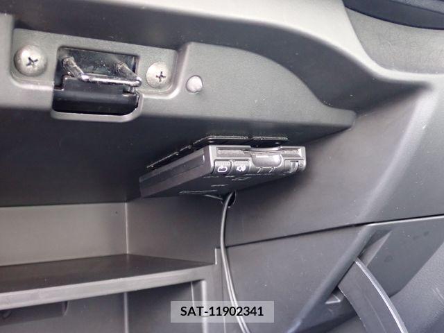 Nissan NOTE 2019-12 208728-11