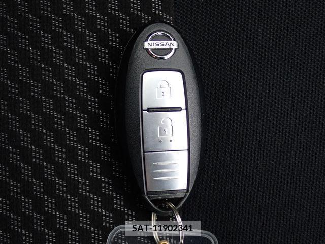 Nissan NOTE 2019-12 208728-16
