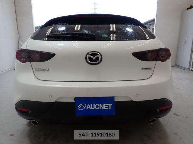 Mazda MAZDA3 2021-09 301044-3