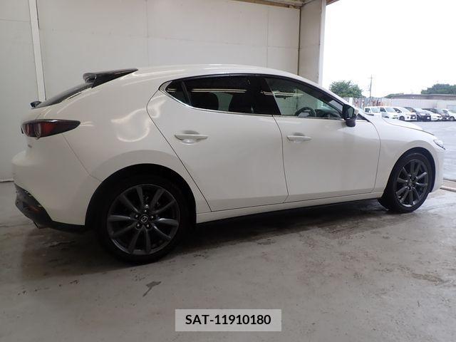 Mazda MAZDA3 2021-09 301044-4